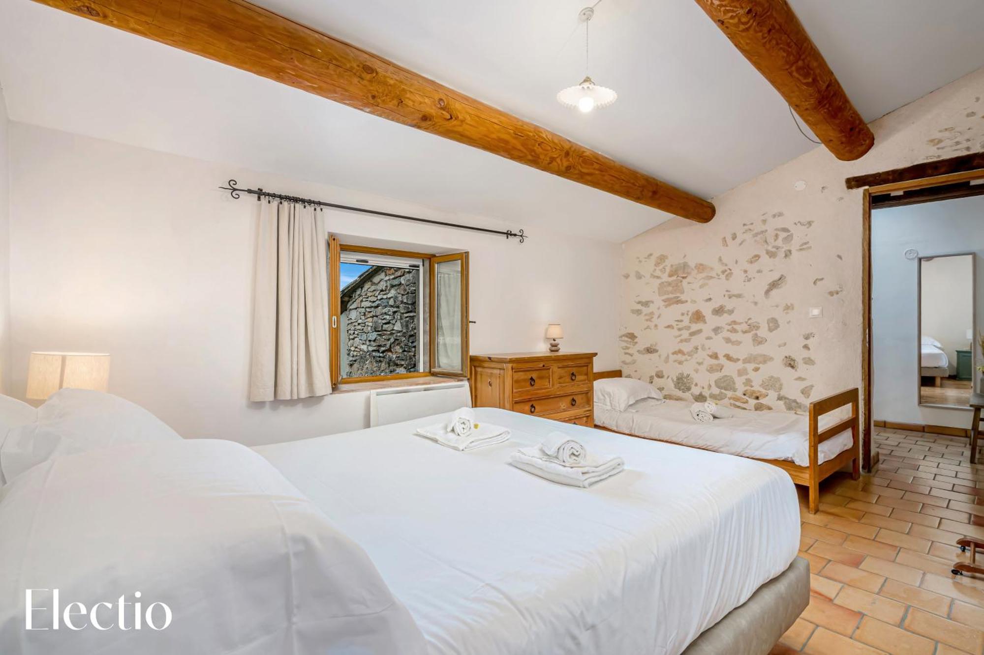 Mas La Miellerie - Charme Authentique Et Nature Holiday home Simiane-la-Rotonde