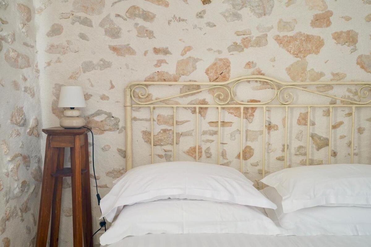 Holiday home Mas La Miellerie - Charme Authentique Et Nature Simiane-la-Rotonde